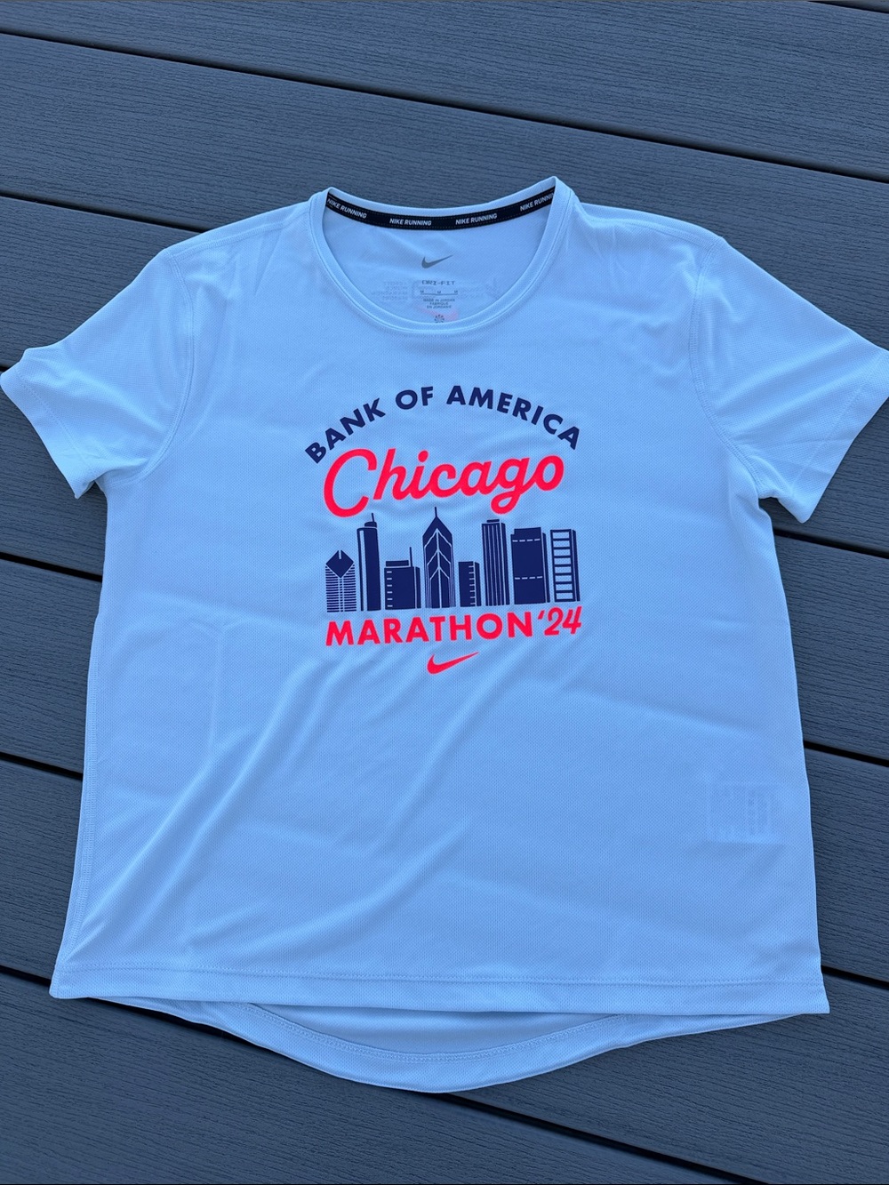 Nike Women’s White Chicago Marathon ’24 Short-Sleeve Tee